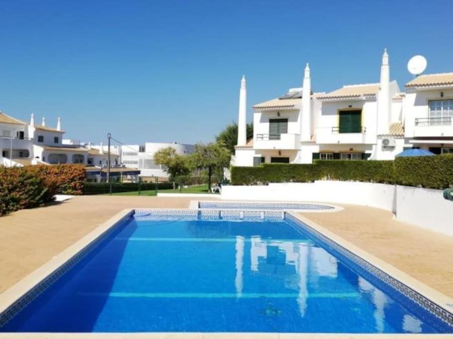 Villa Jóia da Galé by Stay-ici, Algarve Holiday Rental Albufeira Extérieur photo